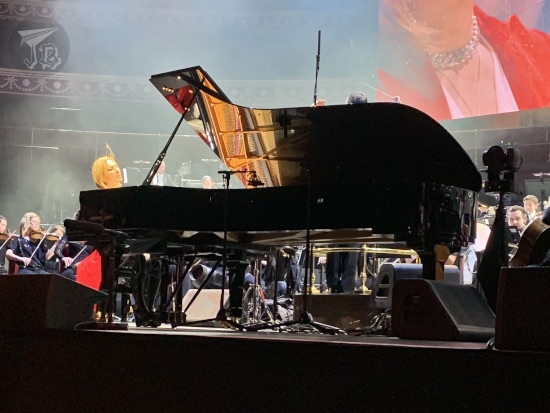 Yoshiki playing piano at Royal Albert Hall